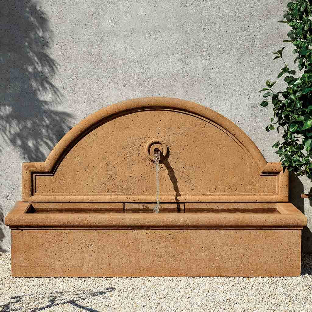 wall fountain Aranjuez curved back