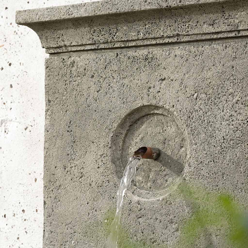 outdoor-fountain-arles-wall