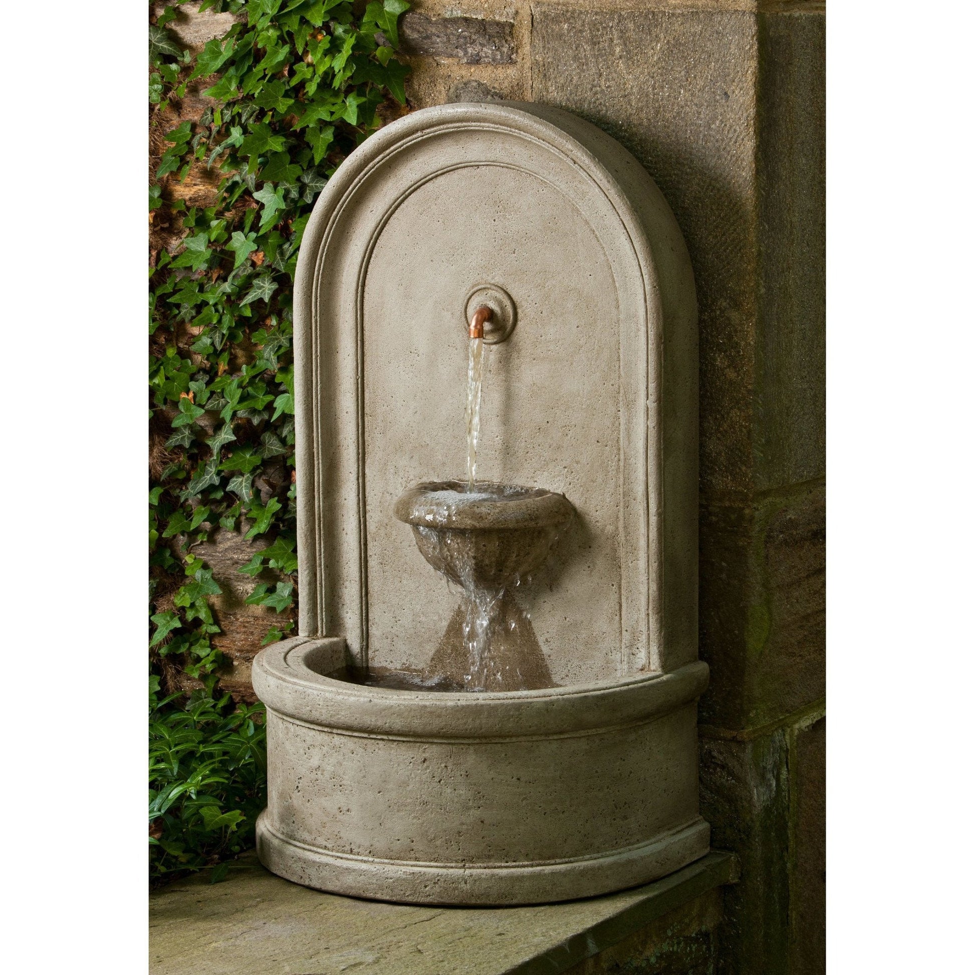 garden fountain Colonna