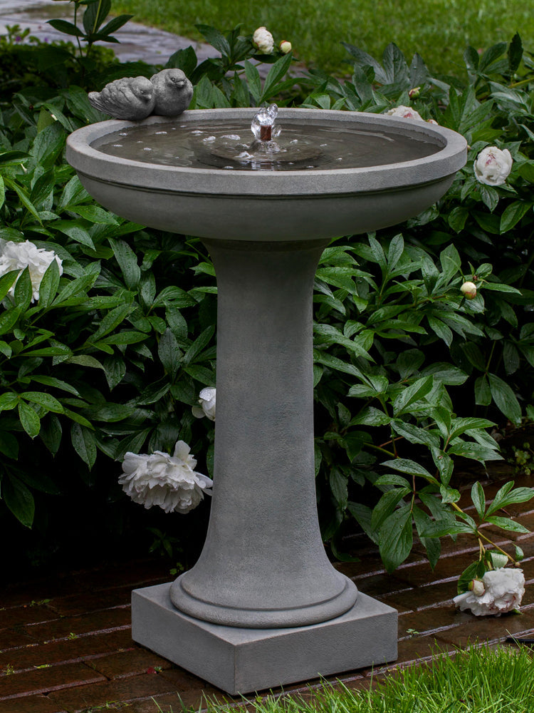 garden fountain Juliet