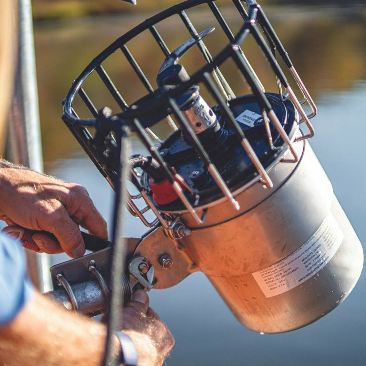 Kasco Marine: Dock & Marina De-Icer