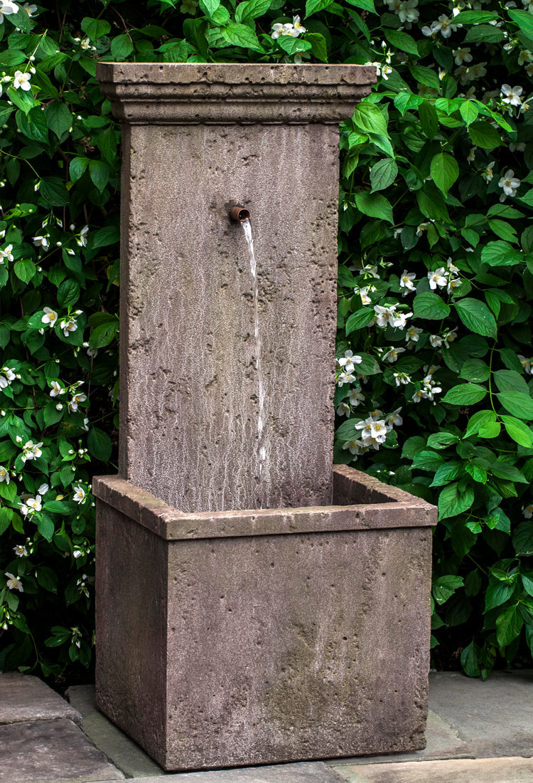 outdoor fountain Marais Wall