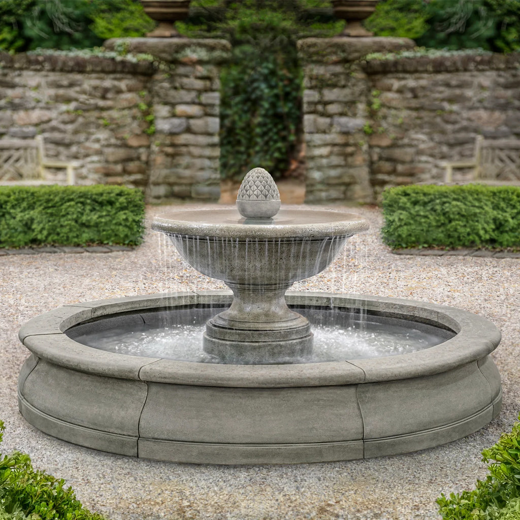 Outdoor fountain D'Este Estate Fountain